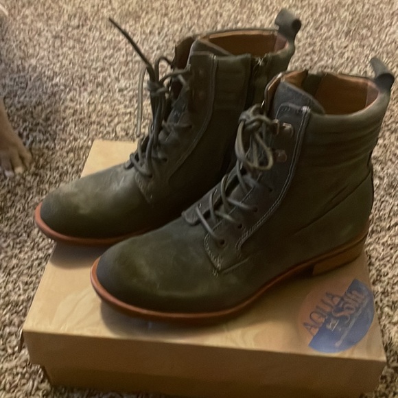 Sofft Baxters olive fatigue suede boots - Picture 3 of 8